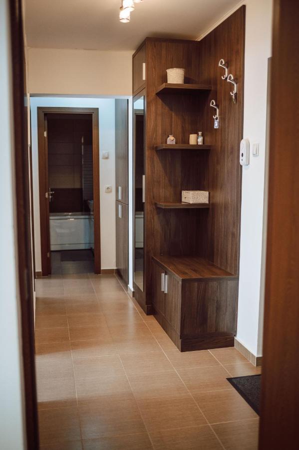 Adrian Mega Apartment *